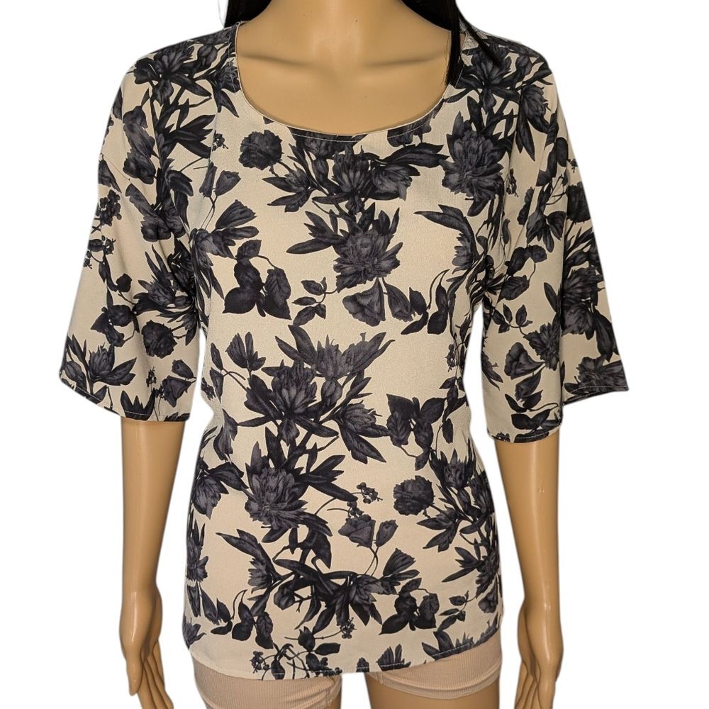 West Kei Black And Tan Floral Top Size Small
